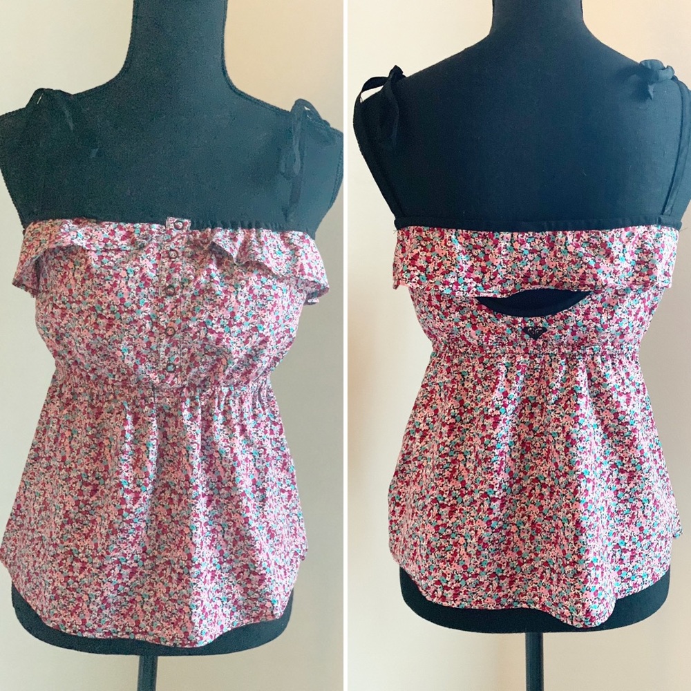 Roxy tie tank with cut out back. Size small.